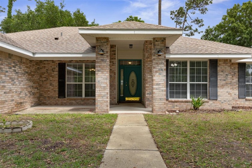 Virtually Staged. SPACIOUS 4BR + FLEX ROOM, FIREPLACE &amp; FULLY - photo 3