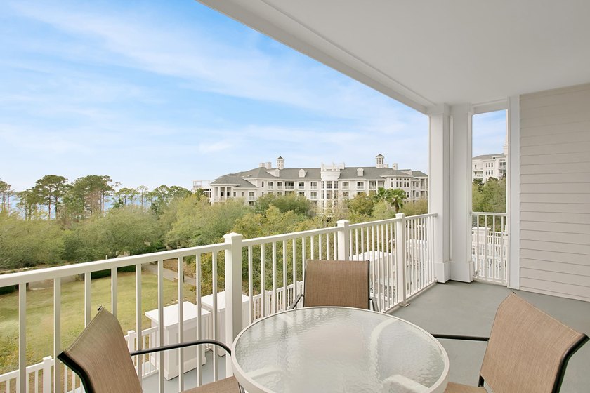 GREAT NEW PRICE!!! TWO-BEDROOM THREE BATH, LOCK-OUT STUDIO ON - photo 33