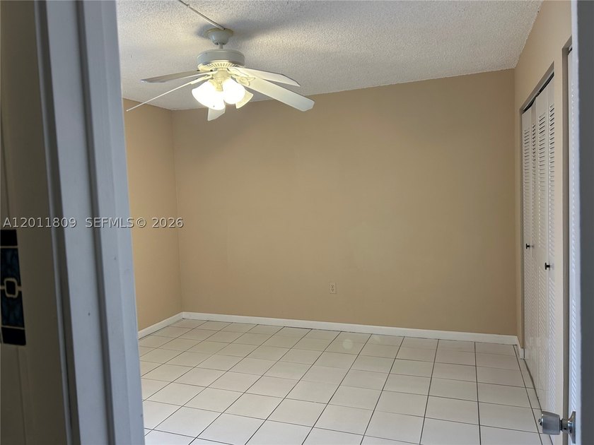 Beautiful 2bed/2bath apartment with excellent location, close to - photo 12