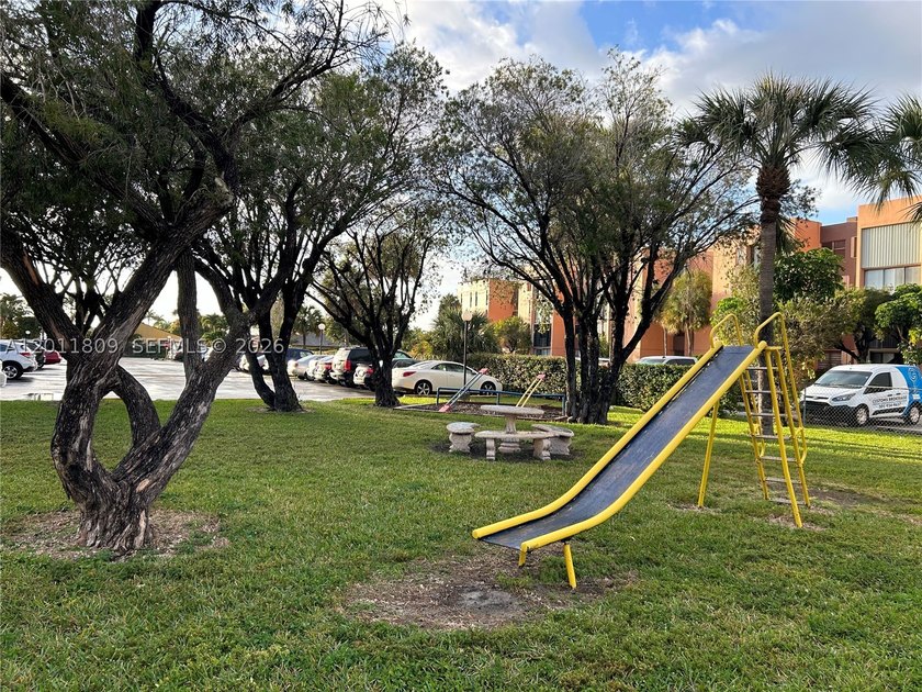 Beautiful 2bed/2bath apartment with excellent location, close to - photo 18