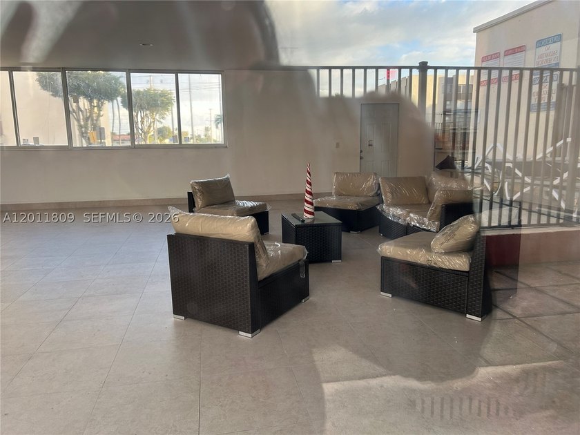 Beautiful 2bed/2bath apartment with excellent location, close to - photo 21