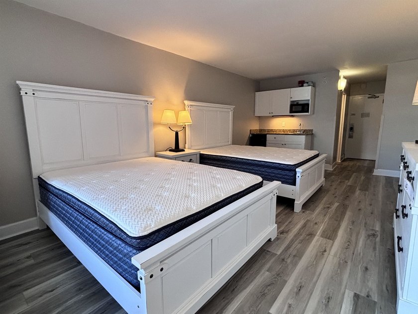 Like-new and fully remodeled, this beautifully updated condo is - photo 9