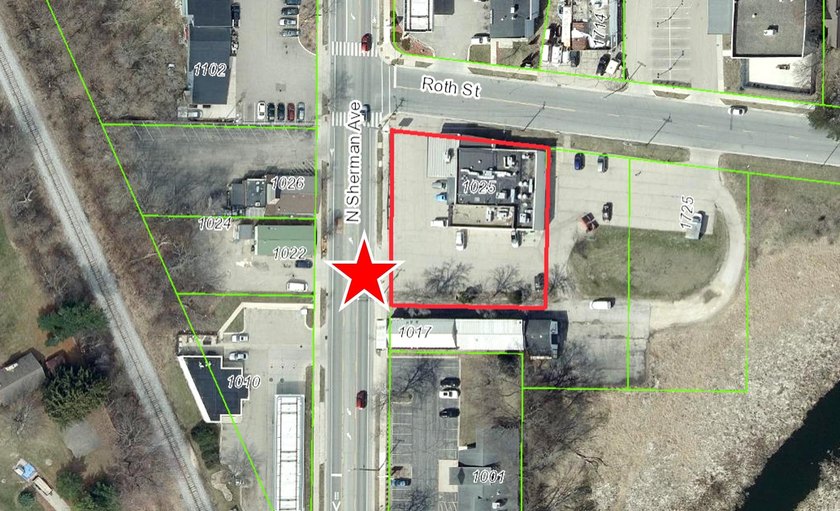 6,256 sq.ft. Free standing restaurant building (Former Esquire - photo 2