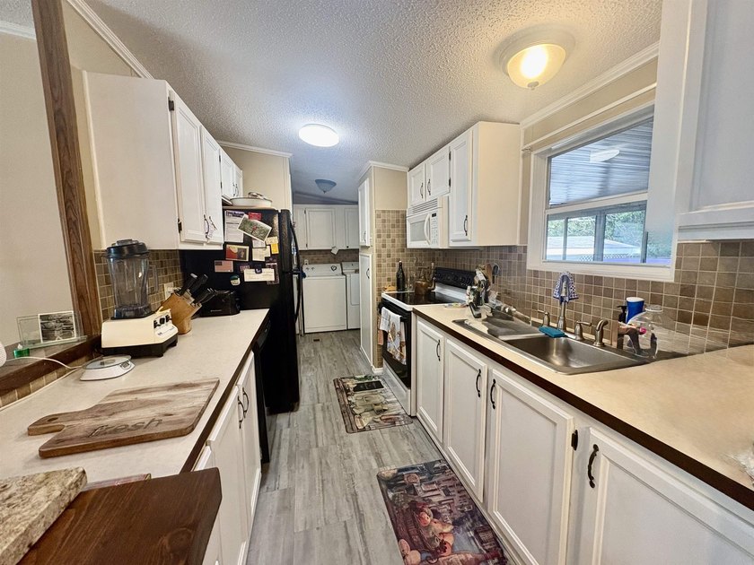 Welcome to Ocean Pines, a highly sought-after 55+ community in - photo 5