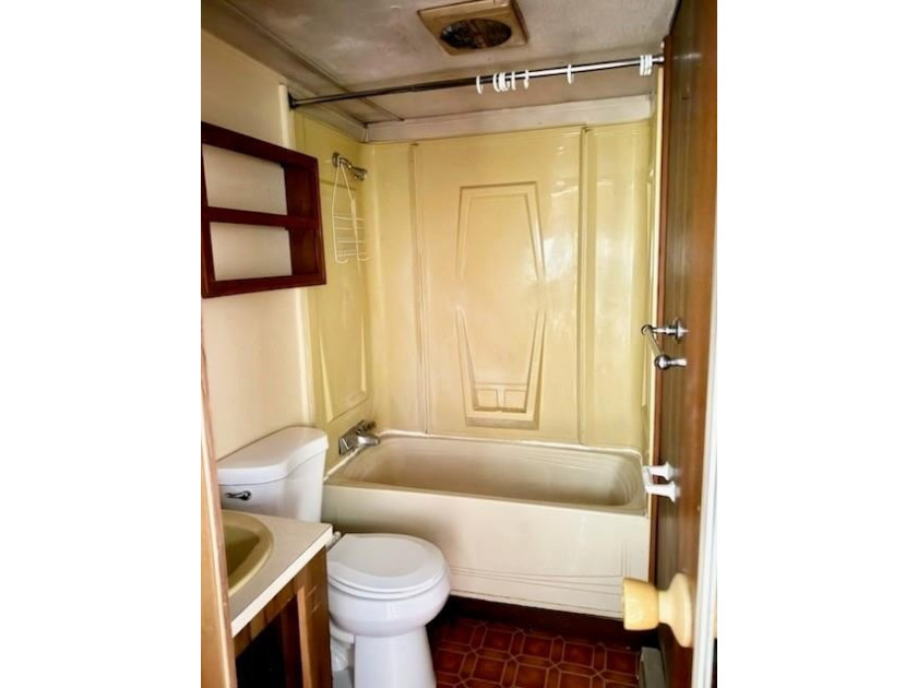 Looking for an affordable home with the opportunity to make it - photo 7