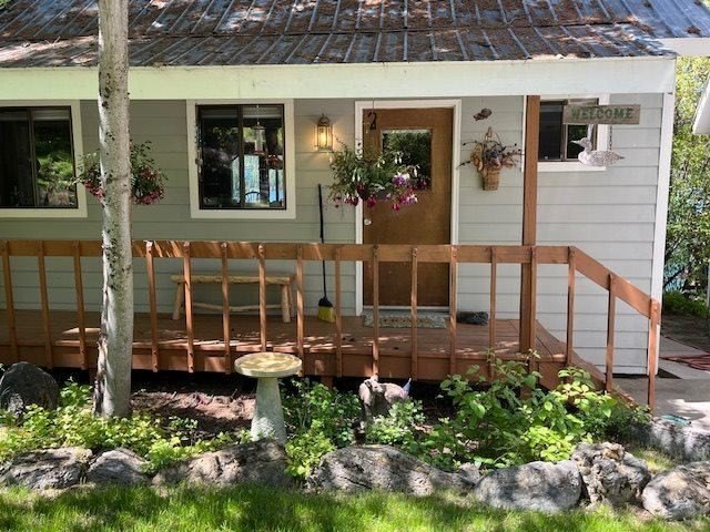 Just what you've been waiting for! Nestled along the - photo 45
