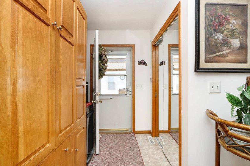 A great lakeside property to make lasting memories! This - photo 8