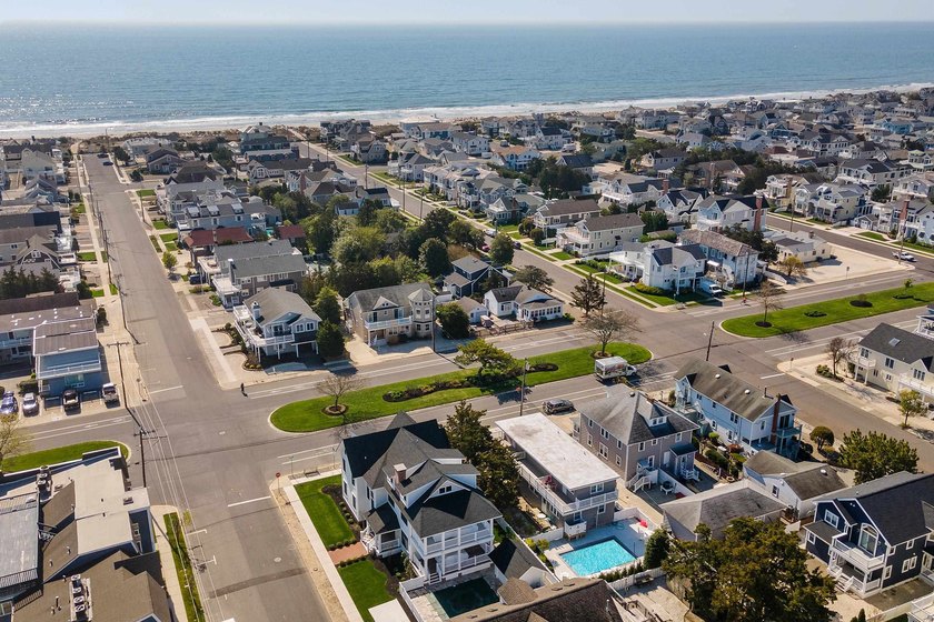 Enjoy the best of Stone Harbor from this centrally located - photo 15