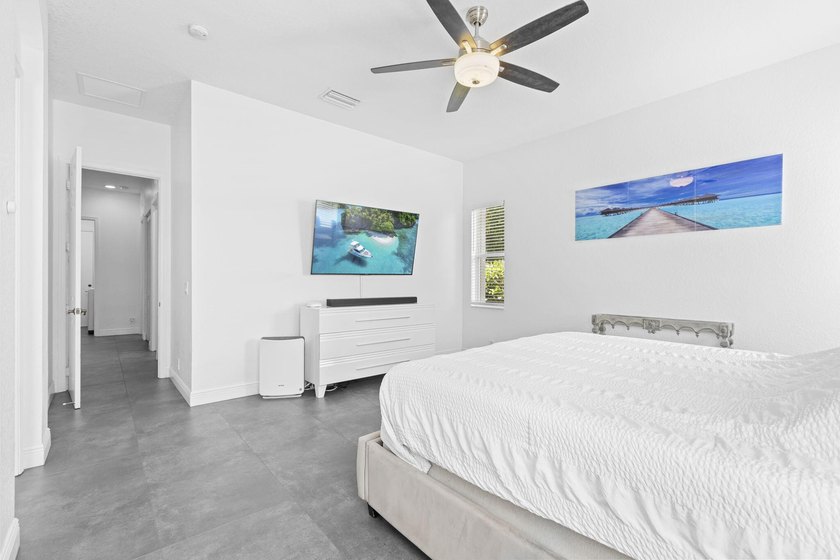 Rarely available and beautifully updated, this exceptional - photo 42