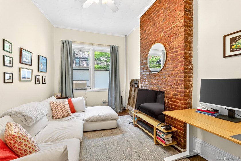 Exceptional Turnkey investment opportunity in the heart of - photo 3