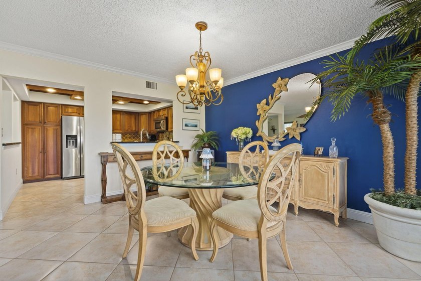 Fabulous opportunity! Beautiful and Rare 1st floor corner with 2 - photo 15