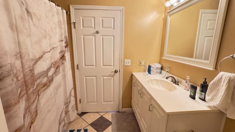 Country living at its finest with all the amenities you could - photo 26