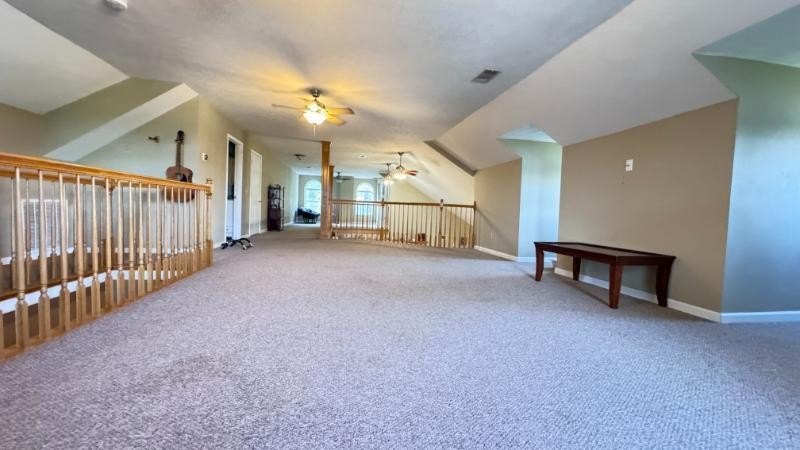 Country living at its finest with all the amenities you could - photo 27