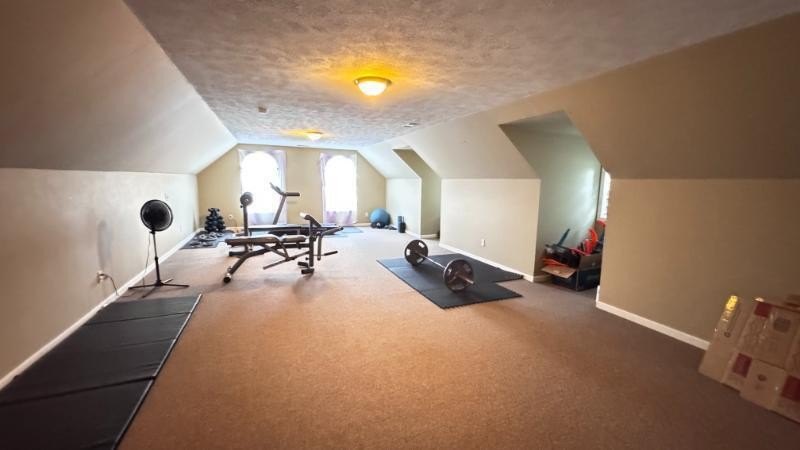 Country living at its finest with all the amenities you could - photo 30