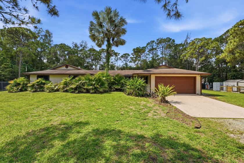 Exceptional 6-bedroom, 5-bath estate in the highly desirable - photo 4