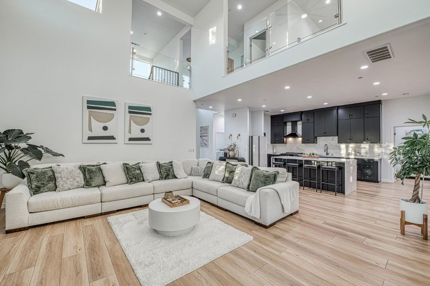 Welcome to one of Brighton Crest's most exceptional residences - photo 22