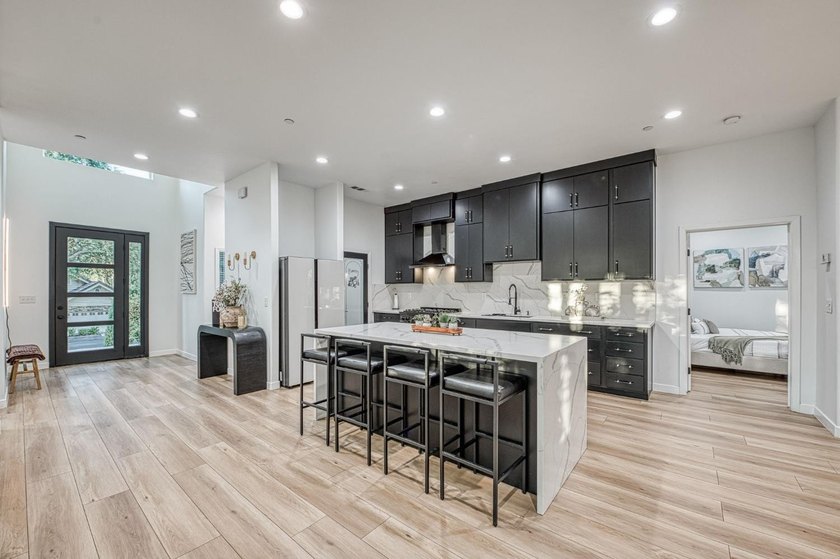 Welcome to one of Brighton Crest's most exceptional residences - photo 23