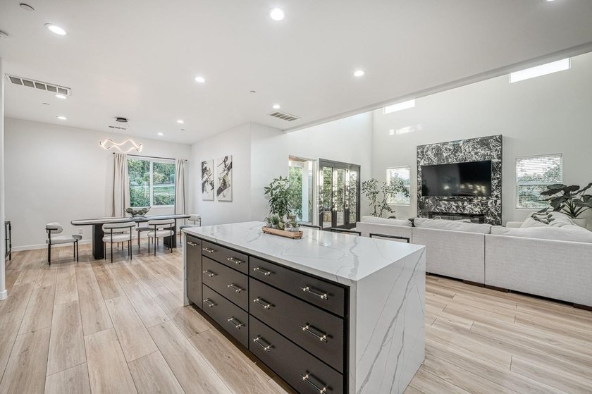 Welcome to one of Brighton Crest's most exceptional residences - photo 29