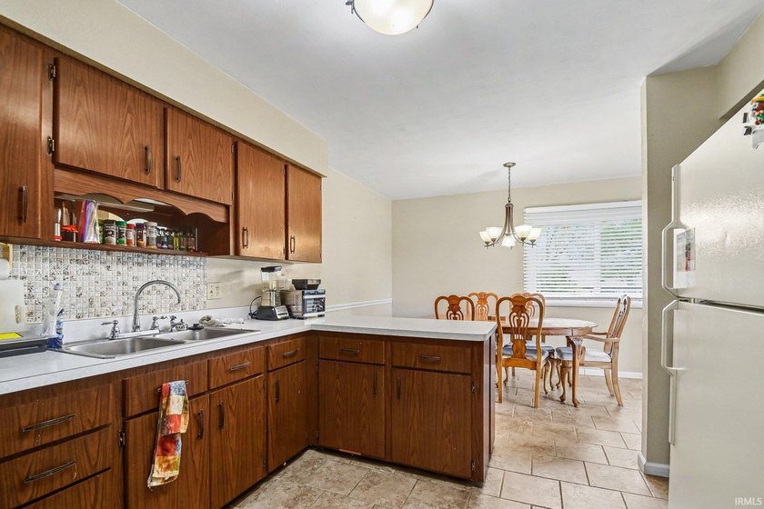 **Open House Sunday May 31st from 1-3PM** **Motivated Seller** - photo 5