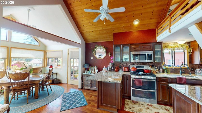 Spectacular Oceanview Retreat with Vacation Rental Income - photo 6
