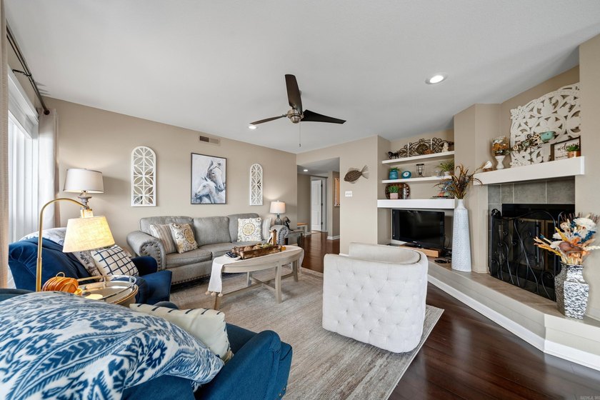 Competitively priced below comparable units, but the real value - photo 9
