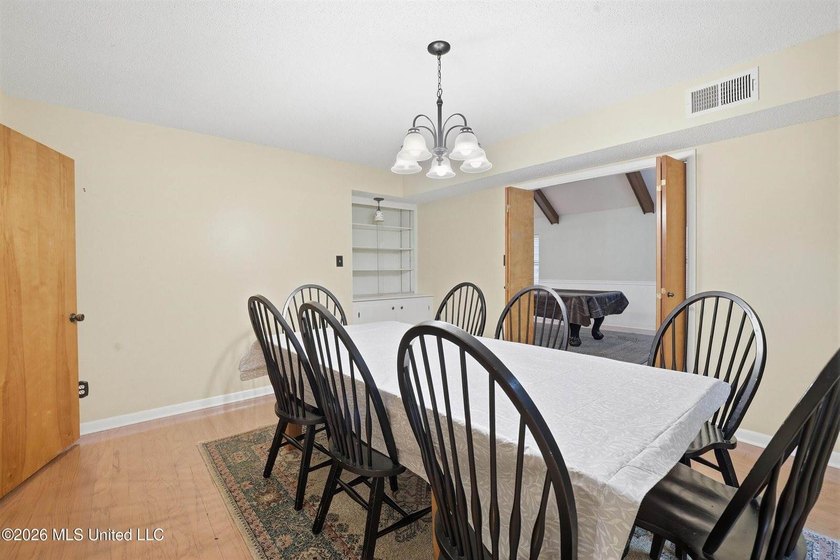Coastal living meets spacious luxury in this 6-bedroom, 4-bath - photo 22