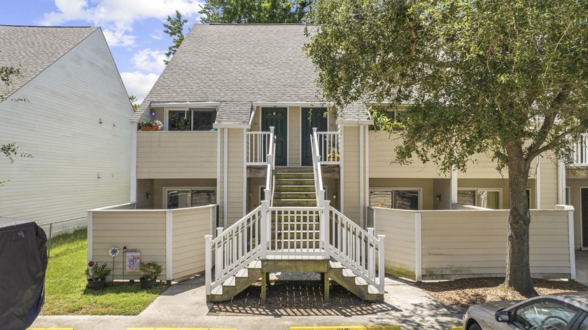 Welcome to 416 Cambridge Circle, Unit H5, a beautifully - photo 3