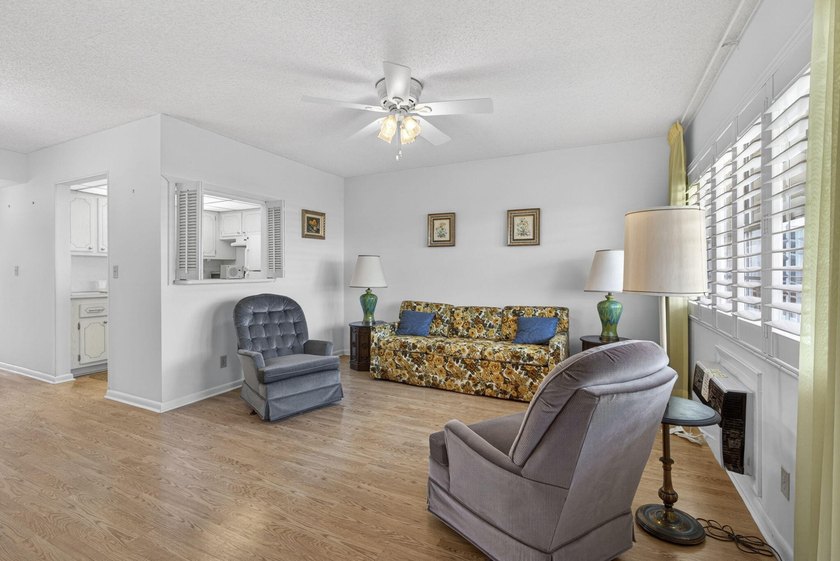 Welcome to your serene retreat in the sought-after Bedford - photo 4