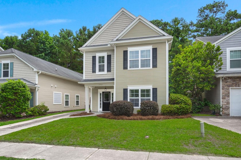 Welcome to 1752 Towne Street in The Cottages at Johns Island! - photo 3