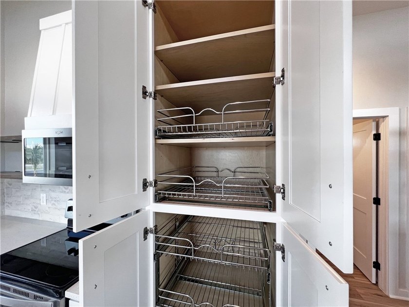 Welcome home to this beautifully designed newer construction - photo 14