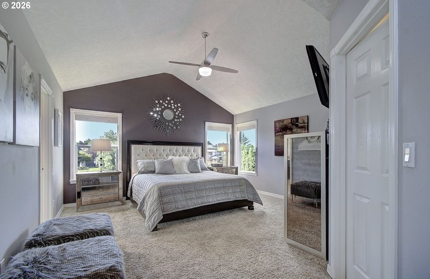 NEW LISTING. Living large on the shores of Fairview Lake. This - photo 15
