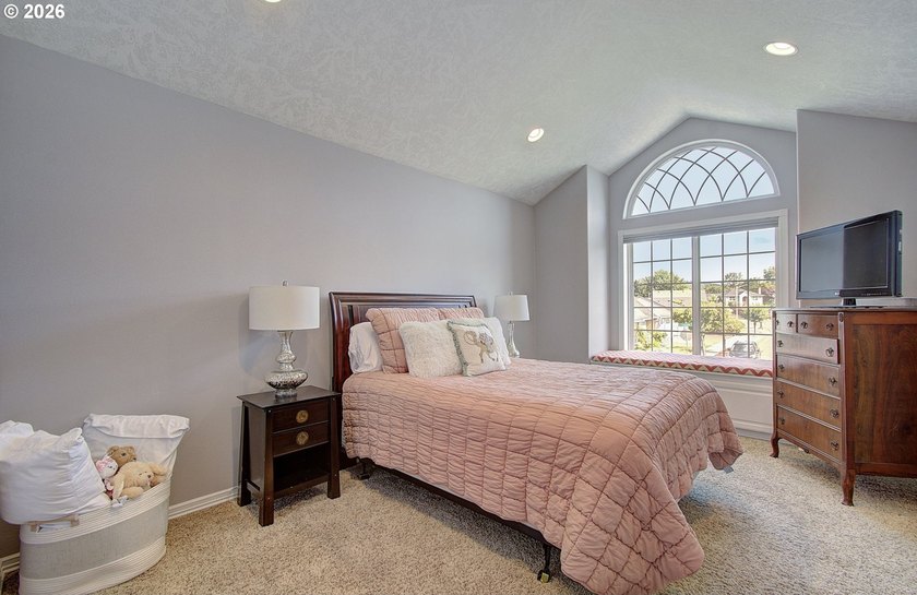NEW LISTING. Living large on the shores of Fairview Lake. This - photo 18