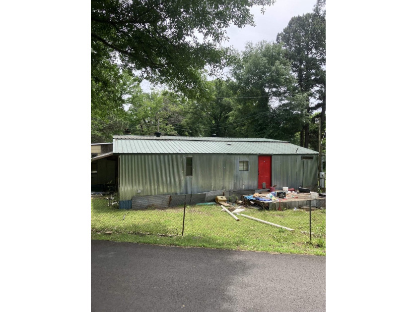 Tucked away on approximately 1 acre, this versatile manufactured - photo 6