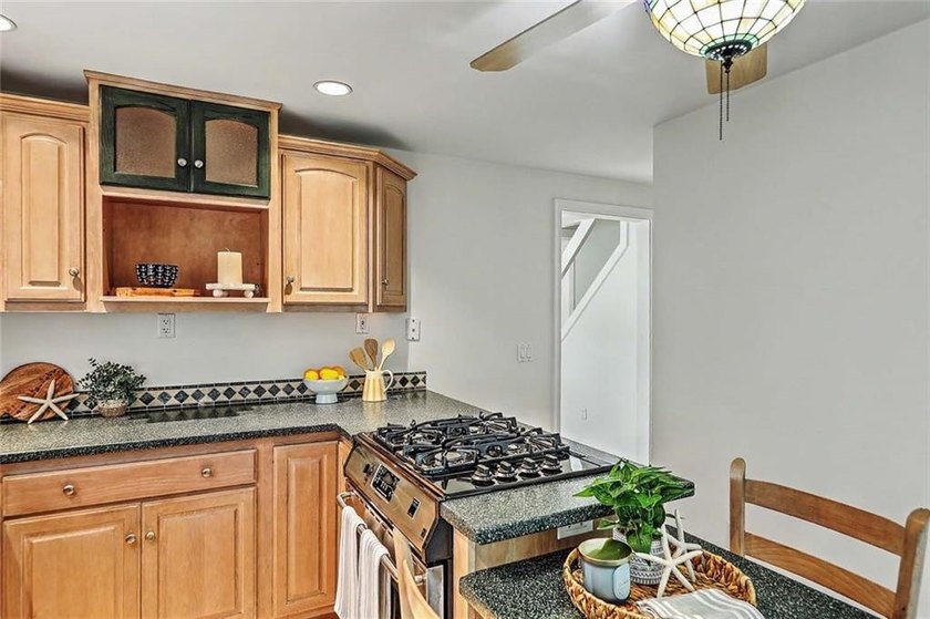 Welcome to this charming Cape Cod home in the desirable - photo 10