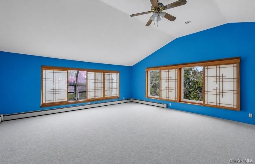 Welcome to 99 Wexford Dr, an expansive 3000 sq ft Colonial home - photo 11