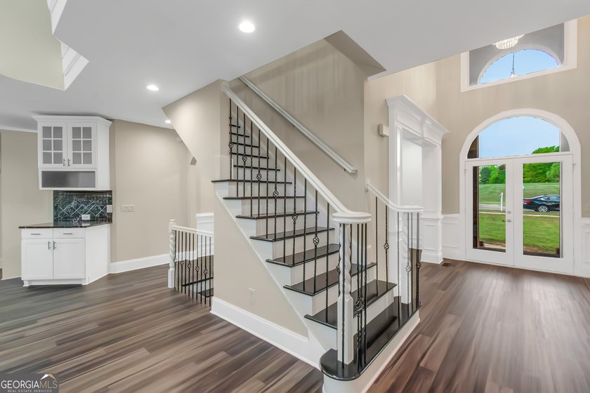 Spectacular Golf Course Living - Fully Remodeled Luxury! Welcome - photo 18
