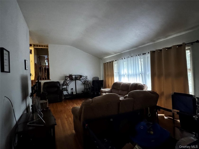CALLING ALL INVESTORS!! Opportunity Knocks! Oversized Custom - photo 6