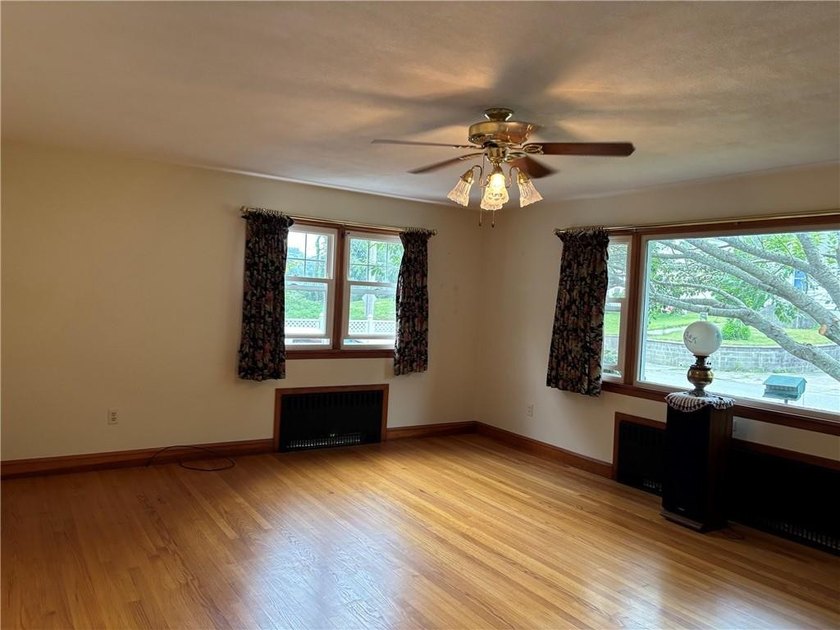 This home is ready for another generation of happy memories and - photo 5