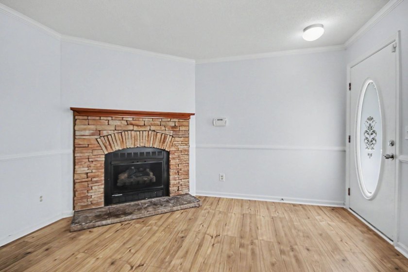 Discover the charm of this extensively renovated, single-level - photo 5