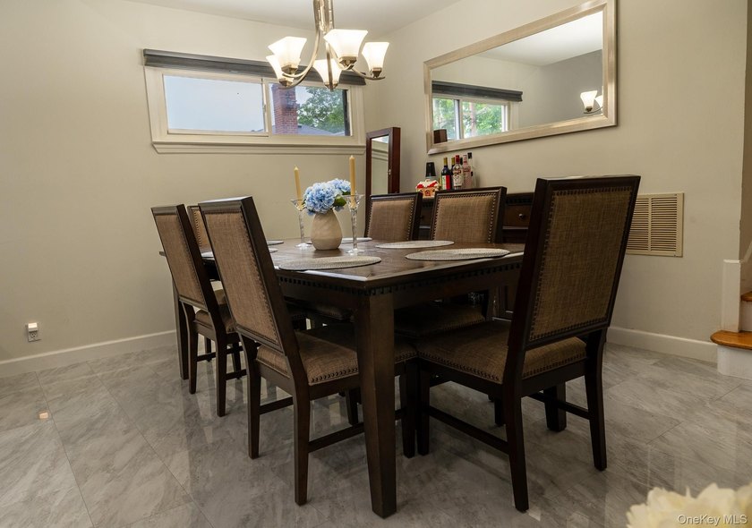 Set in the heart of Whitestone, this beautiful and recently - photo 7