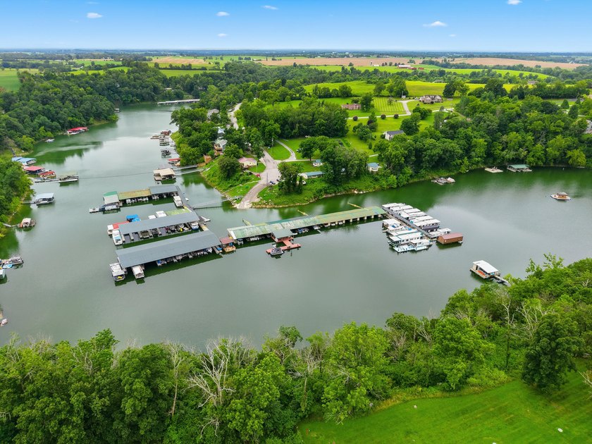 Lake Living at Its Finest on Herrington Lake! Escape to the - photo 4
