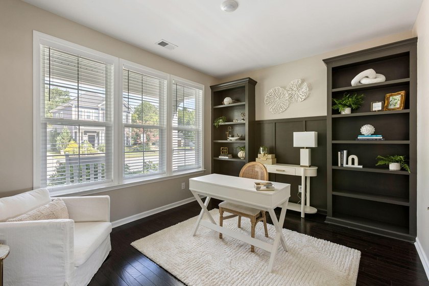Welcome home to this turn key 4-bedroom, 3.5-bath residence in - photo 5