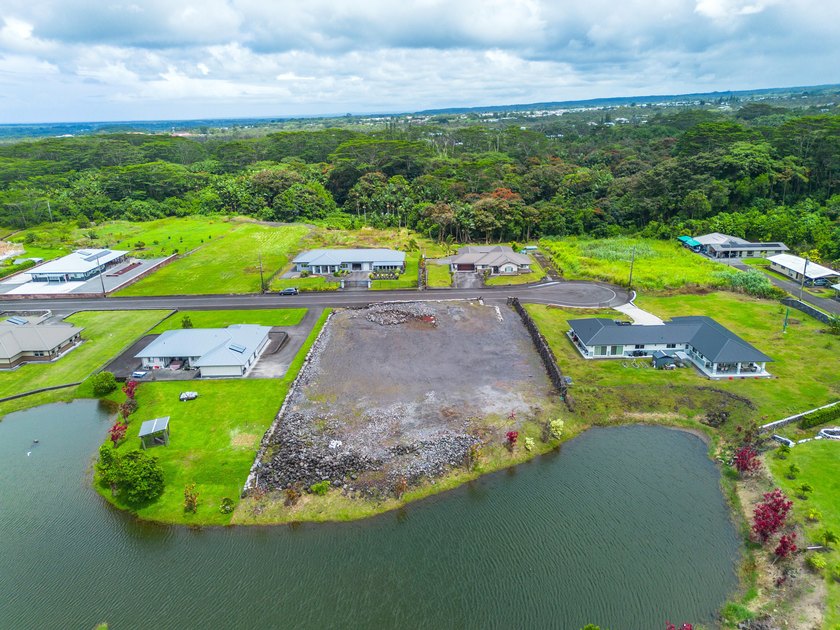 Experience the rare opportunity to own a stunning 1-acre - photo 12