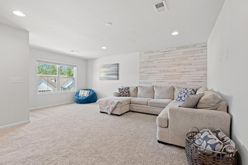 Welcome to 1541 Villena Drive, a beautifully designed home - photo 24