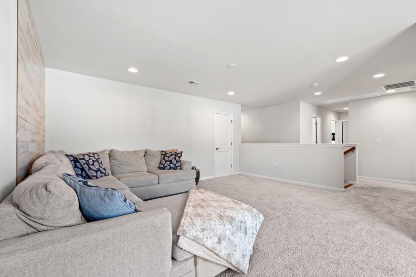 Welcome to 1541 Villena Drive, a beautifully designed home - photo 25