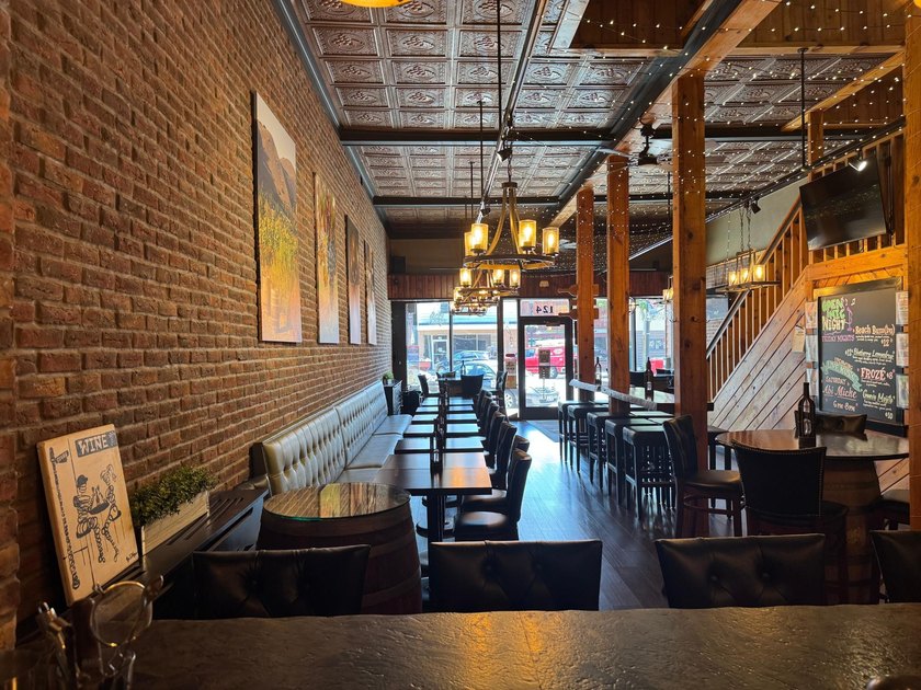 Presenting a rare opportunity to acquire one of downtown - photo 4