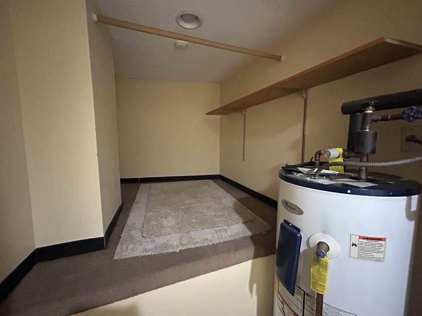 Welcome to this 2-bedroom condo nestled within the landmark - photo 20