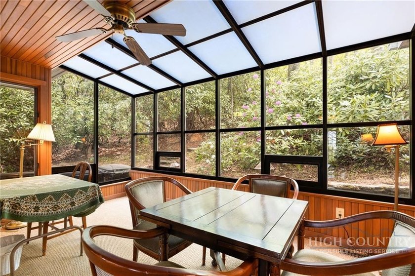 True Blowing Rock Cottage Charm on the Prestigious Blowing Rock - photo 12