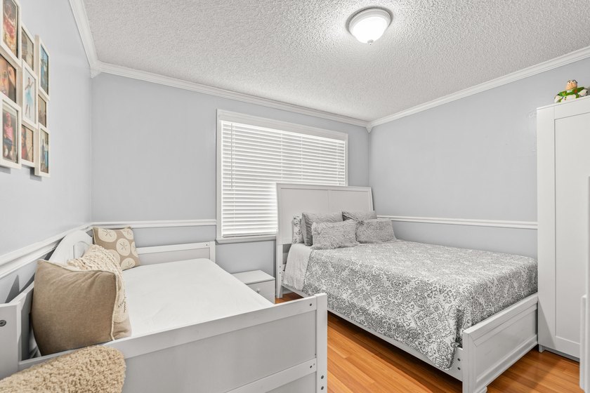 Lakefront 3 bedroom, 2.5 bathroom home located in the gated - photo 45