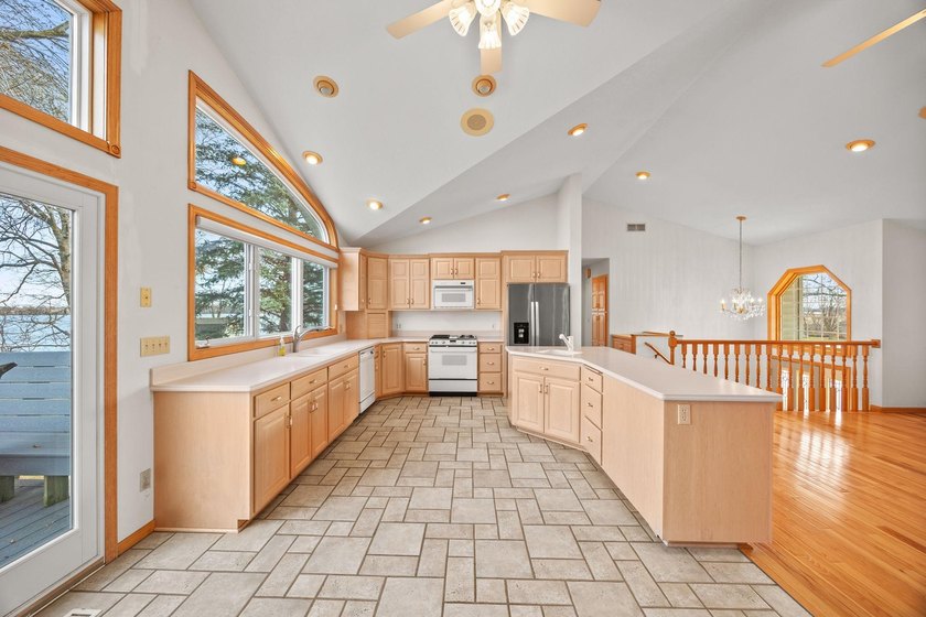 Discover lakeside living at its best in this beautifully - photo 7